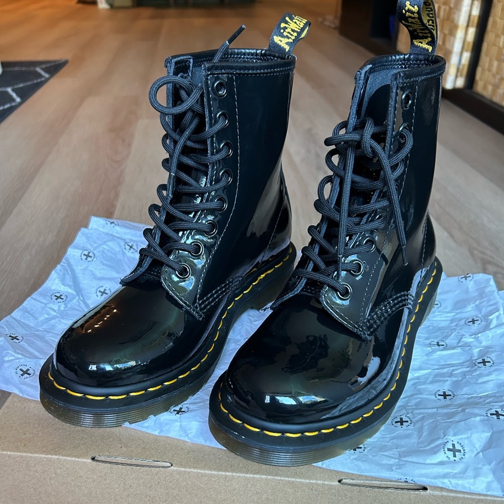 Dr. Martens Women's 1460 Patent Leather Lace Up Boots W6